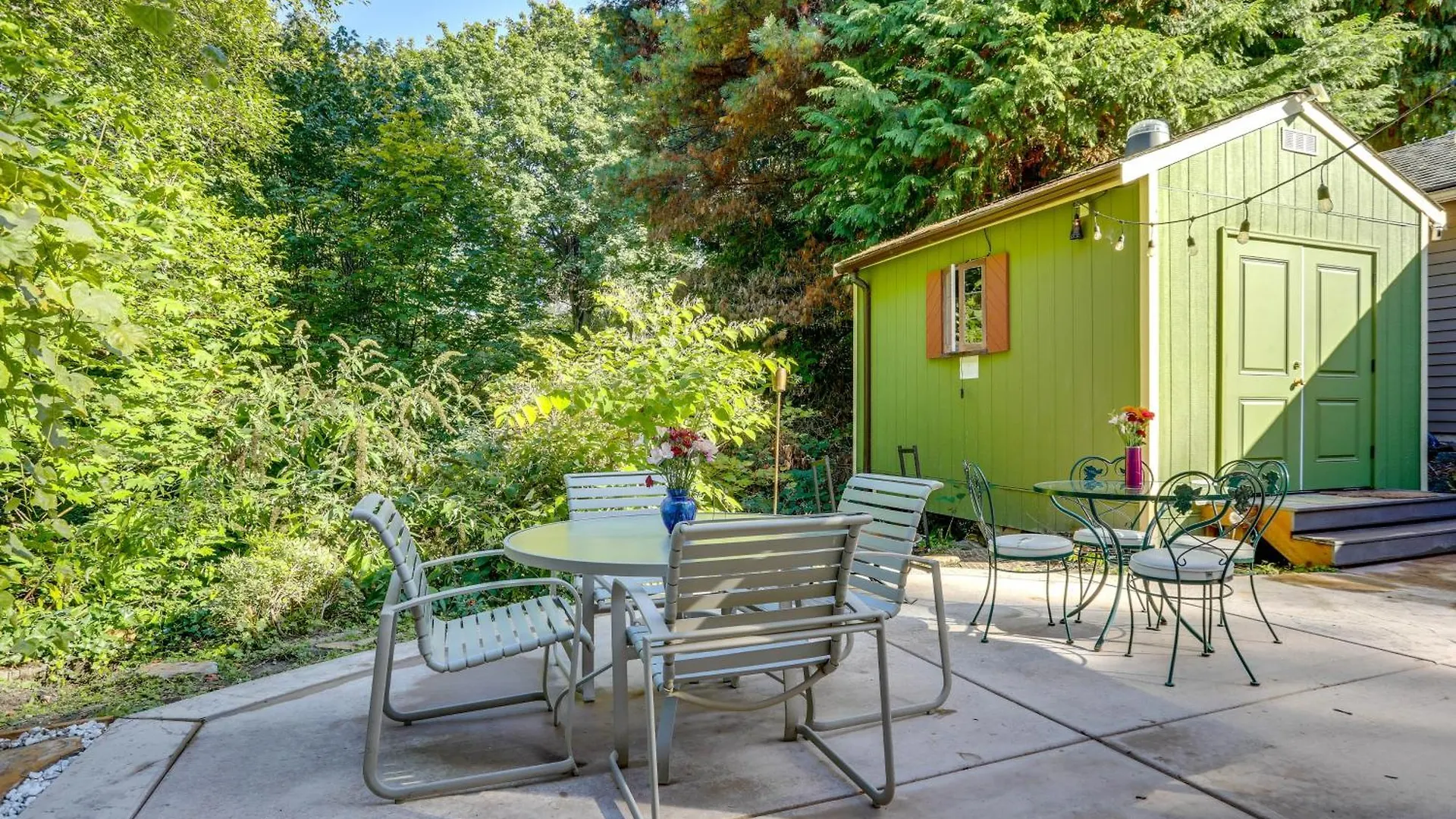 Holiday home Seattle Home With Balcony 1 Mi To Park And Water!